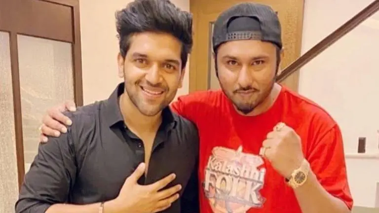 When Guru Randhawa and Yo Yo Honey Singh had a gala time during 'Desi Workout'; Watch Guru Randhawa