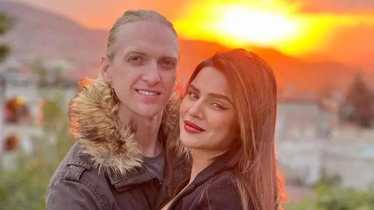 Aashka Goradia Goble announces pregnancy at 37: Beach baby on the way Aashka Goradia Goble