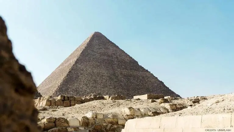 Egypt's Great Pyramid: New construction theory over 'abandoned burial chamber' Egypt