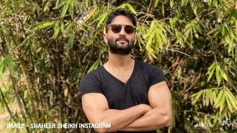 Shaheer Sheikh's popular music videos, from 'Teri Palkey' to 'Ab Kya Jaan Legi Meri' Shaheer Sheikh