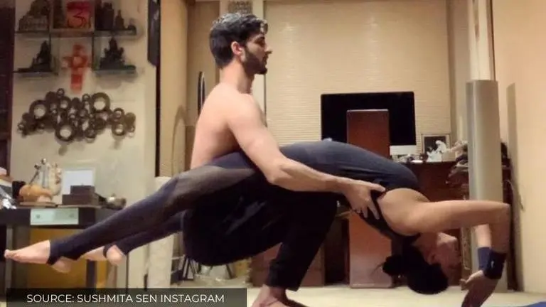 Sushmita Sen & beau Rohman Shawl giving major couple goals with their fitness routine Sushmita Sen
