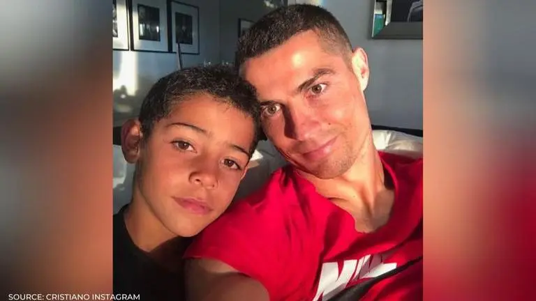 Cristiano Ronaldo gets angry and fights with his son for drinking Coca-Cola, eating chips cristiano ronaldo