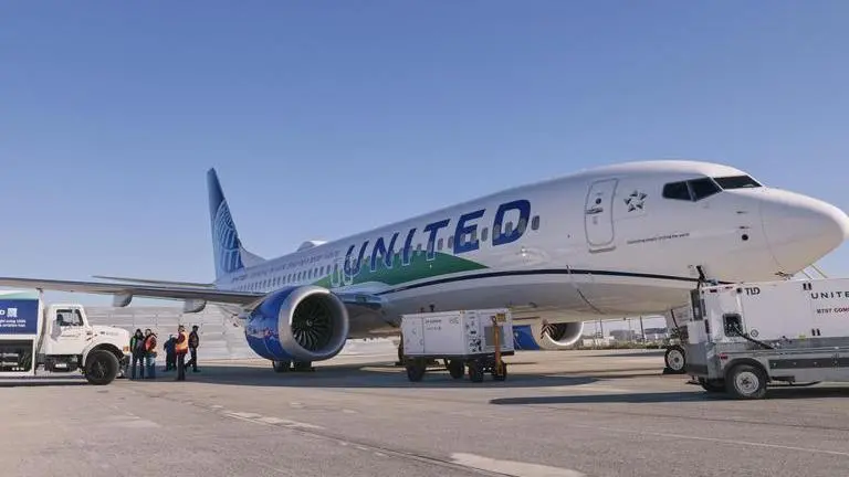 United Airlines creates history by flying commercial flight using 100% sustainable fuel United Airlines