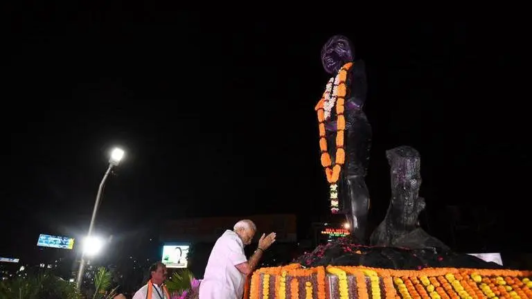 PM Modi pays tributes to Birsa Munda, greets people of Jharkhand on state's foundation day