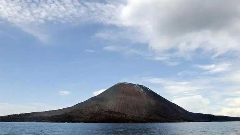 Indonesia's Anak Krakatau volcano shoots ash, lava Indonesia's Anak Krakatau volcano shoots ash, lava