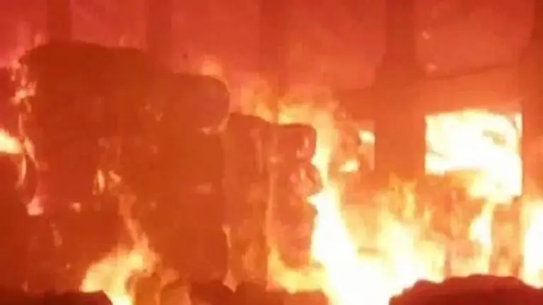 Gujarat: Massive fire at the paper mill in Vapi, no injuries reported yet Gujarat