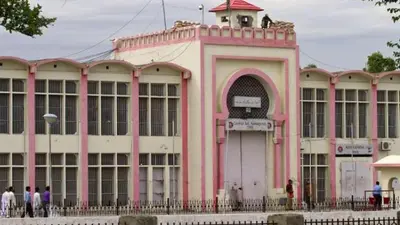 COVID-19 runs unchecked in Pakistan's overcrowded prisons