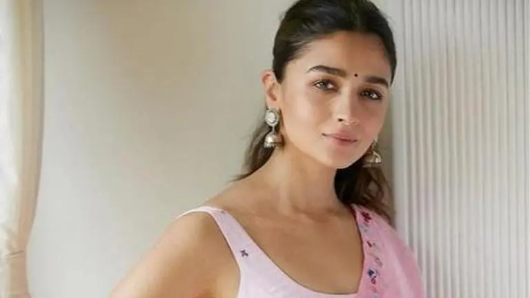 Alia Bhatt looks stunning in bridal ensemble for her next movie 'Udd Gaye' | See picture alia bhatt