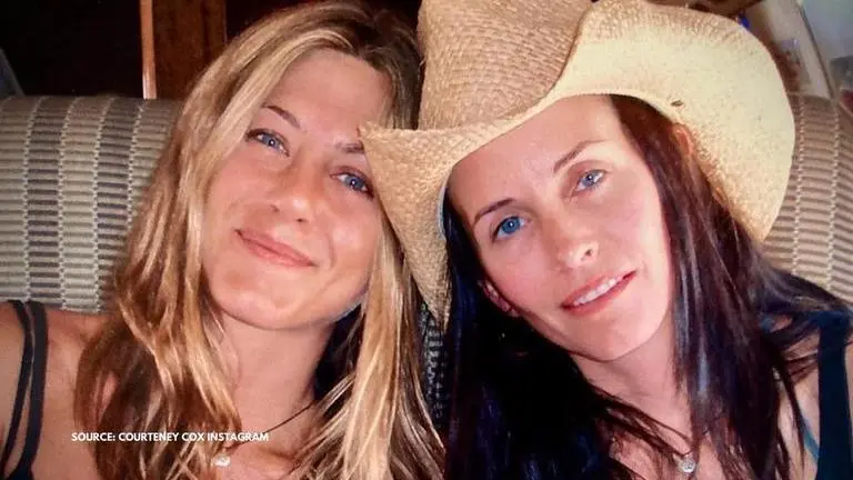 Courteney Cox wishes BFF Jennifer Aniston on 52nd birthday, says 'I Love You' Courtenay Cox