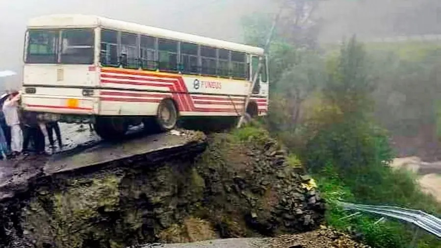 Pakistan bus accident