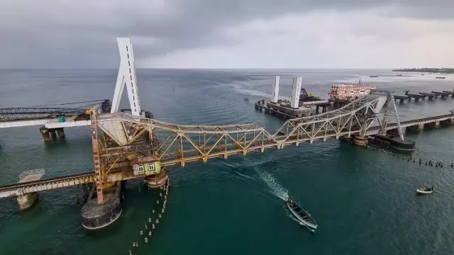 Pamban bridge: India's First Vertical Lift Bridge Over Sea In Rameswaram Faces Curve Test Pamban bridge: India's First Vertical Lift Bridge Over Sea In Rameswaram Faces Curve Test