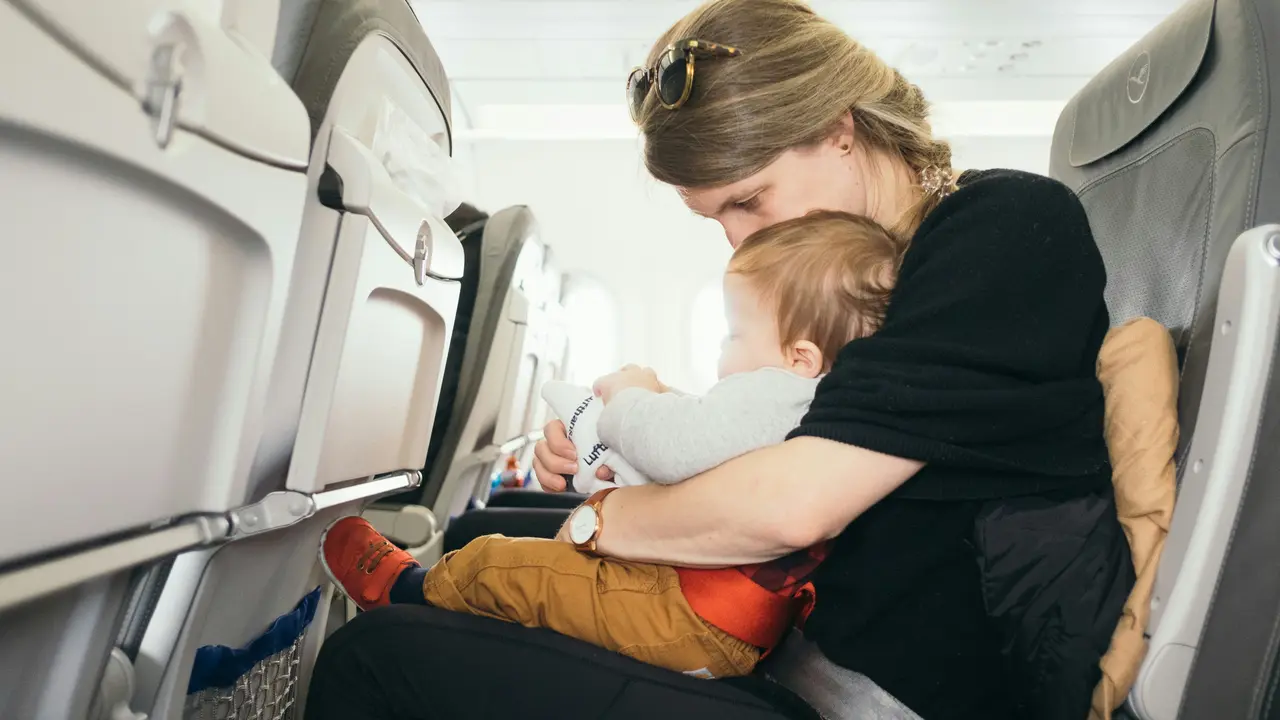 Tips To Fly With Your Kids For The First Time