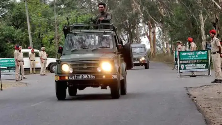 Police checkpoints along Jammu-Pathankot highway alerted after carjacking in Punjab