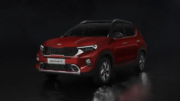 Kia Sonet launched in India at starting price of Rs. 6.71 lakh; check specs and features Kia Sonet