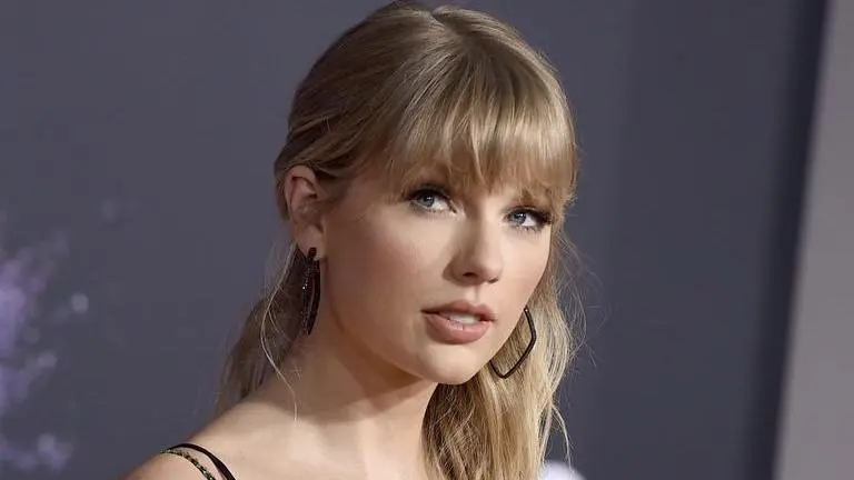 'It's blatantly incorrect': Taylor Swift on topping worst private jet offenders list Taylor Swift