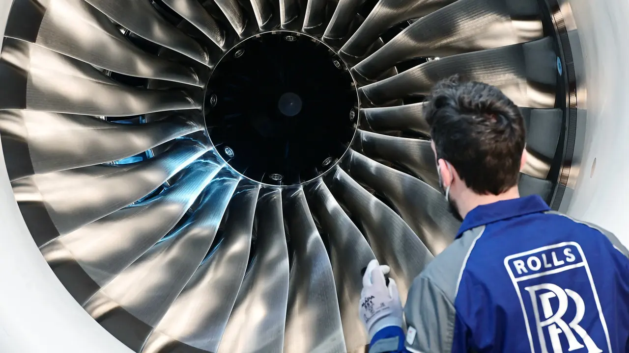 Rolls-Royce kicks off the flight test for its latest business aviation aero engine Pearl 10X Flagship aircraft