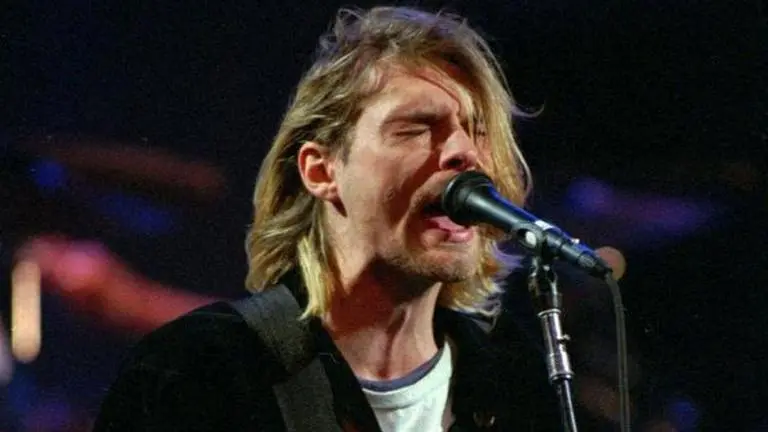 Kurt Cobain's acoustic guitar sells for record $6 million at auction Kurt Cobain
