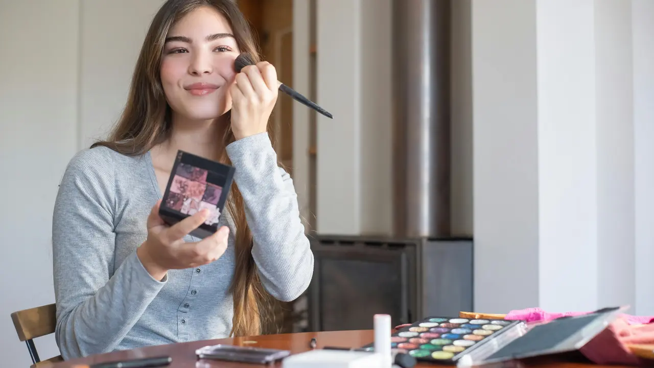 Blush Application Tips For Different Face Shapes To Enhance Your Features Blush Application Tips For Different Face Shapes