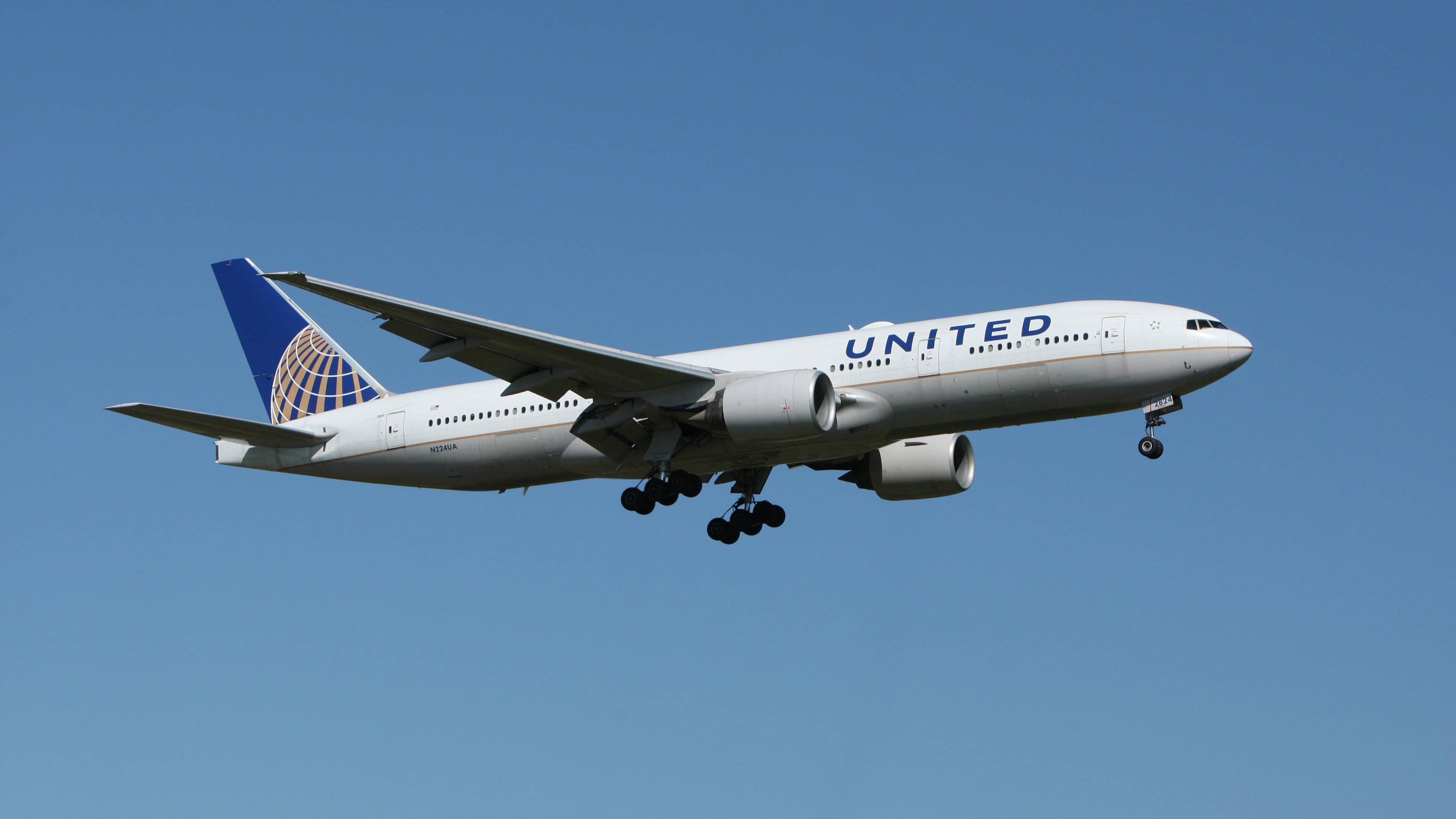 United Airlines Flight Makes Emergency Landing At Dublin Airport Amidst Electrical System Fault