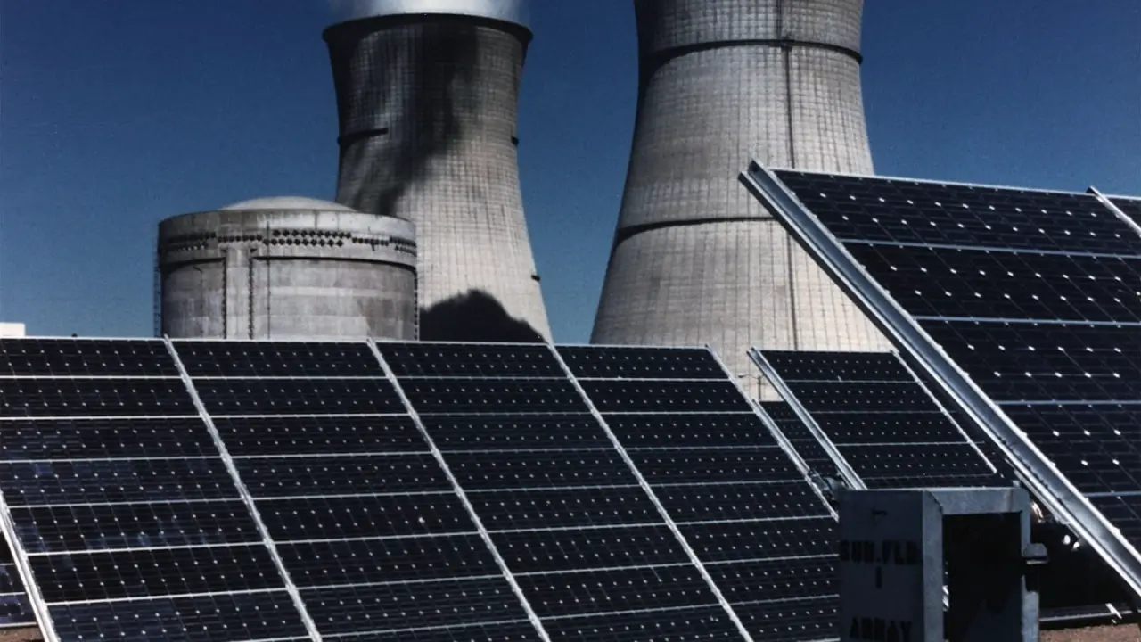 India Surpasses 50% Renewable Energy Mark, Clean Energy Capacity Exceeds 500 GW Milestone