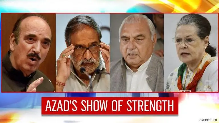Ghulam Nabi Azad takes 'G23' Congress delegation to Jammu; making point to Sonia Gandhi? G23