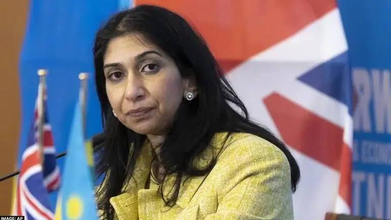 UK government to ban 'dangerous' zombie knives and machetes to reduce crime rates UK