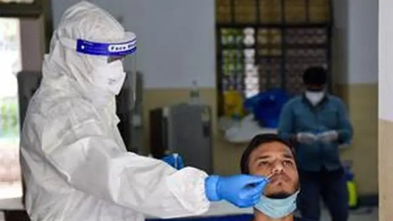 Ahmedabad reports 211 COVID-19 cases, 4 deaths; 205 recover