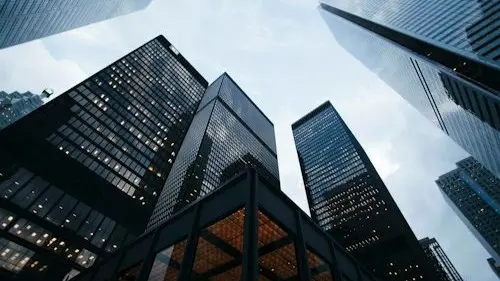 Foreign real estate investments plummet 30%, while domestic capital surges 120% Real estate