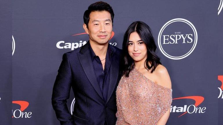 Simu Liu makes his red carpet debut with rumoured girlfriend Jade ...