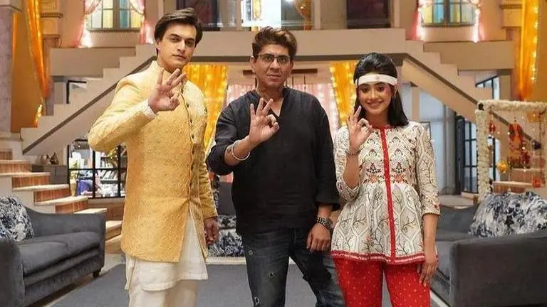 Yeh Rishta Kya Kehlata Hai actors Mohsin and Shivangi spotted together at Goenka Villa Yeh Rishta Kya Kehlata Hai