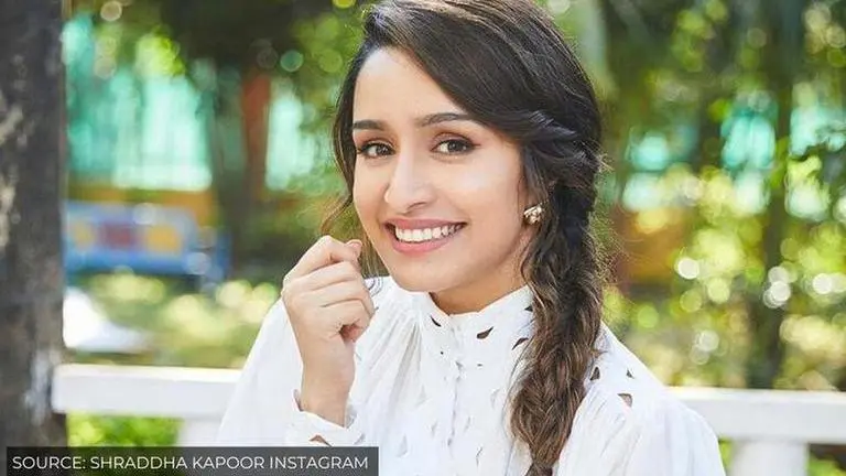 Shraddha Kapoor celebrates Brother's Day with a throwback 'fam-jam' picture Shraddha Kapoor celebrates brothers day with a throwback 'fam-jam' picture