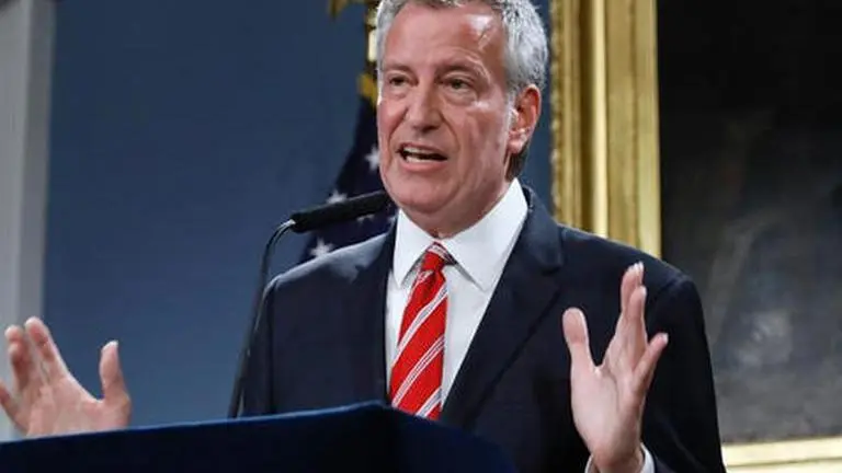 New York Guv De Blasio: NYC social distancing 'impressive'