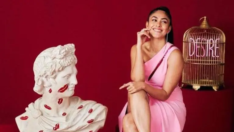 Mrunal Thakur has a brand new Twitter account for this reason Mrunal Thakur