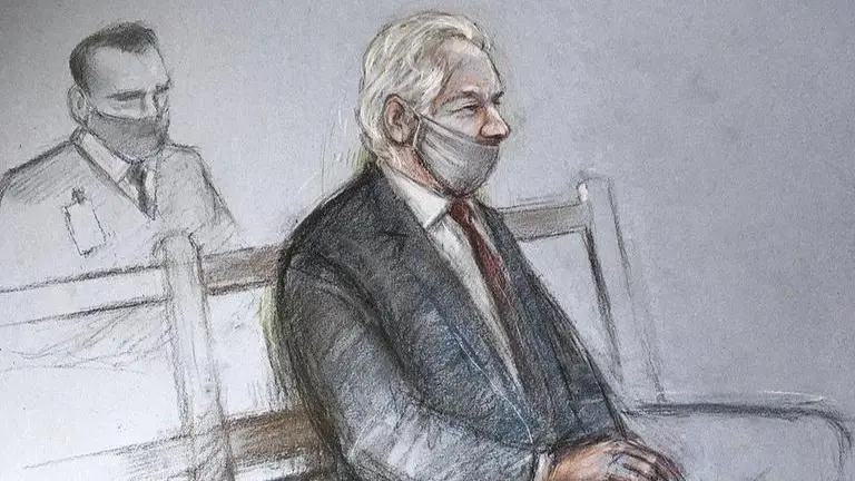 Julian Assange arrives in UK court to apply for bail