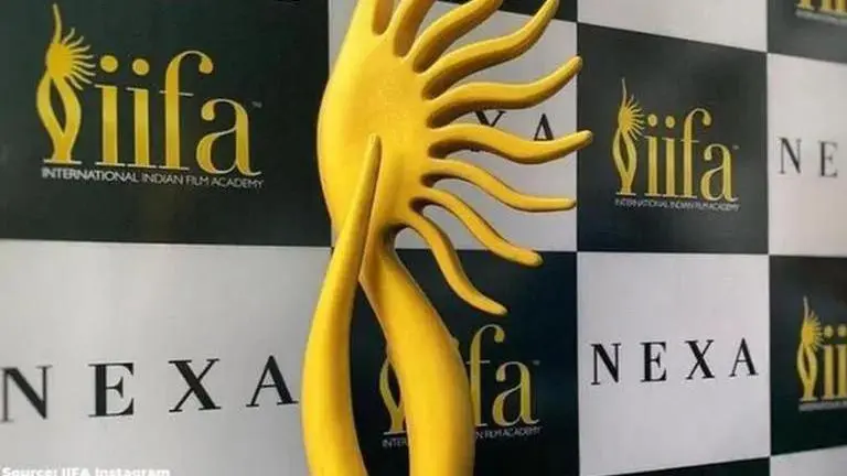 IIFA 2023 to be held in Abu Dhabi next year; Kriti Sanon, Varun Dhawan to take part IIFA