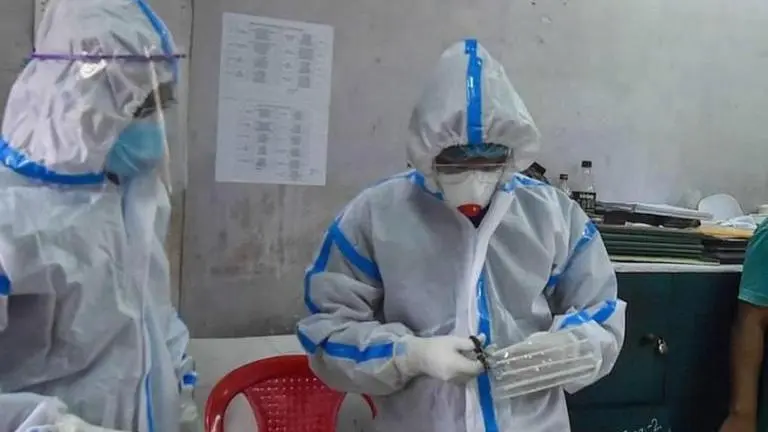 Recoveries cross 3.25 lakh mark, infection count touches 4.05 lakh in Kerala