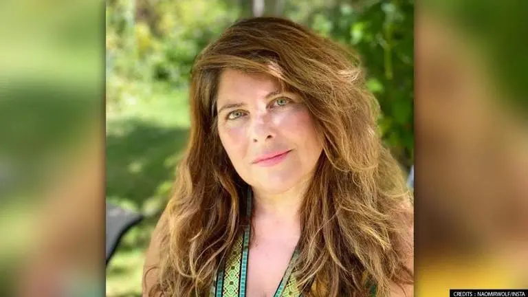 Naomi Wolf banned from Twitter for spreading vaccine misinformation, fans react Naomi Wolf suspended, Who is Dr Naomi Wolf, Naomi Wolf banned, Naomi Wolf Twitter ban