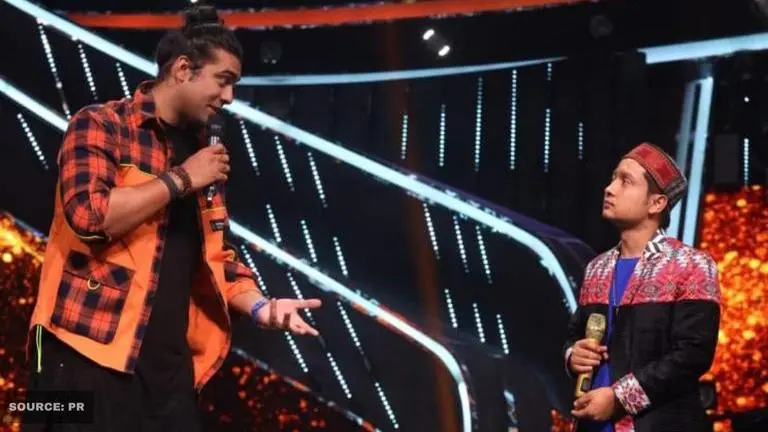 Jubin Nautiyal leaves Pawandeep Rajan emotional with a surprise on 'Indian Idol 12' jubin nautiyal