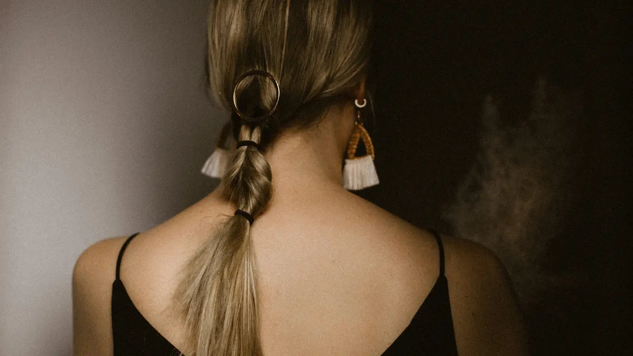 Hair Care Routine For Thin Hair: Gain Volume And Bounce With This Beauty Guide Hair Care Routine For Thin Hair