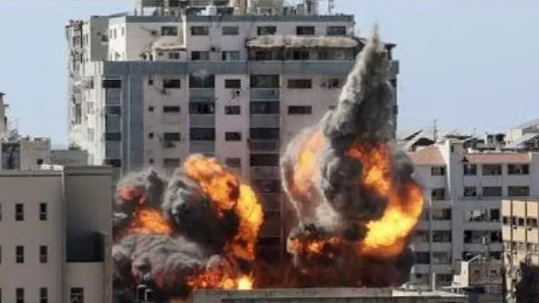5 killed and 15 injured as Israel strikes Damascus, two weeks after Syria earthquake