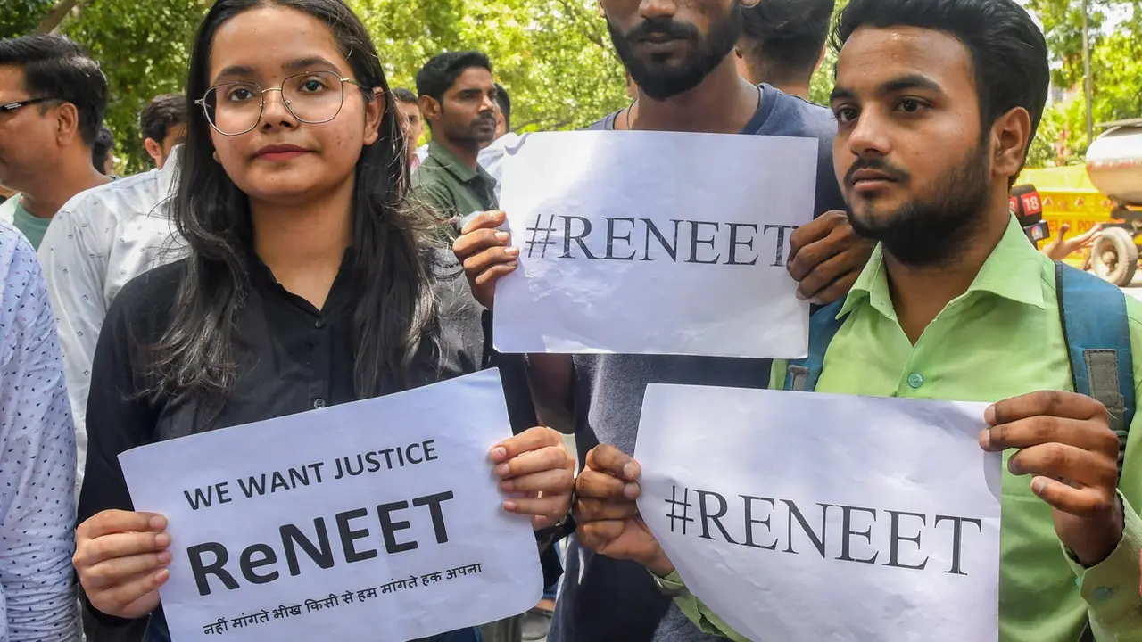 What is The NEET-UG controversy All About | EXPLAINED NSUI members stage a protest demanding re-examination of NEET-UG Entrance Exam 2024 over alleged irregularities in its results, at Jantar Mantar in New Delhi