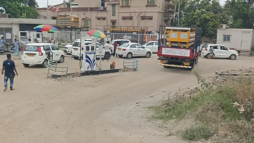 Govt Sets The Limit on Purchases, Only THIS Much Petrol And Diesel Is Available For Cars And Bikes