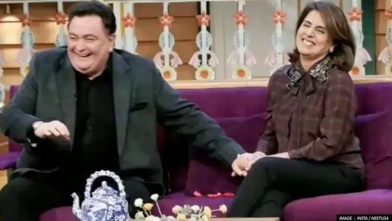Neetu Kapoor posts adorable throwback pics with late Rishi Kapoor on their anniversary Neetu Kapoor, Rishi Kapoor
