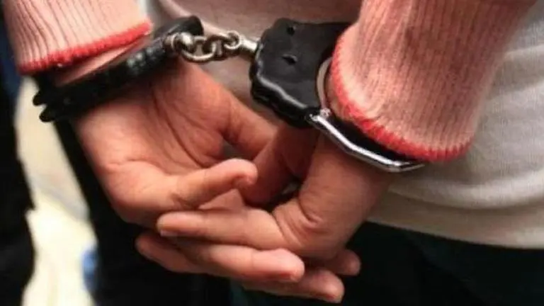 18 Bangladeshi nationals including 10 women arrested for illegal stay from Thane