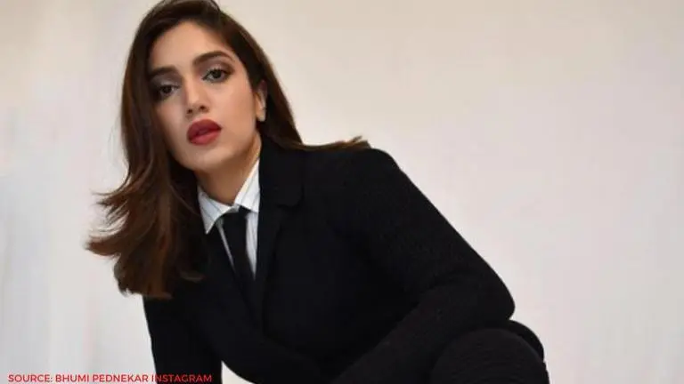 Bhumi Pednekar slays in black, says 'Don't Kill My Vibe'; netizens react Bhumi Pednekar