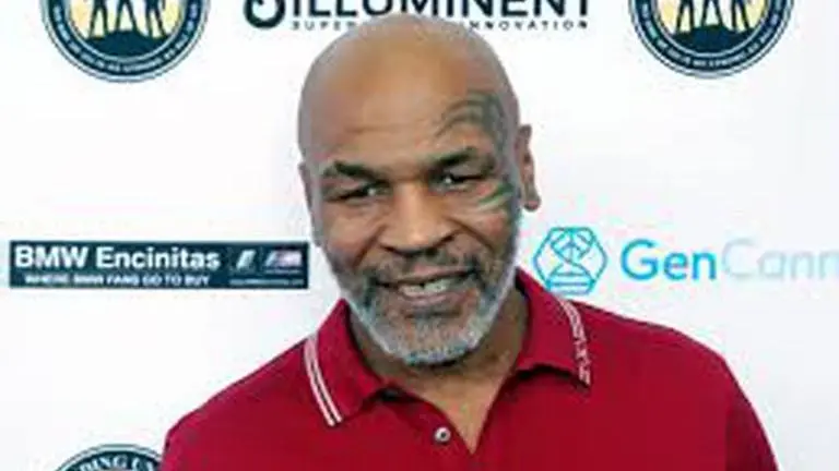 Mike Tyson, Roy Jones promise a fight in 'exhibition' return