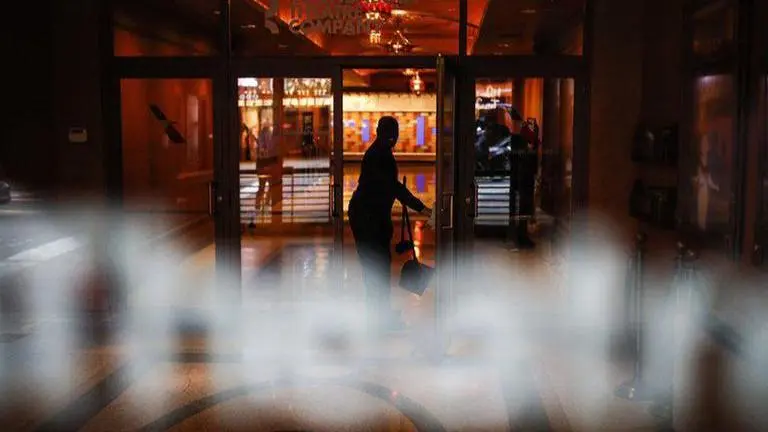 The city sleeps: New York bans big gatherings, museums close The city sleeps: New York bans big gatherings, museums close