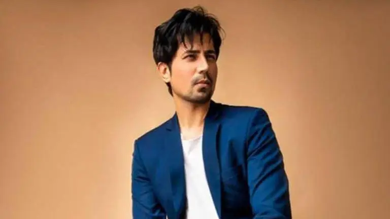 Sumeet Vyas shares first look poster of 'Dark7White' as he plays role of politician Sumeet Vyas shares first look poster as politician Yudhveer Singh from next 'Dark7White'