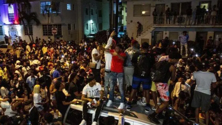 More spring break chaos on streets of Miami Beach