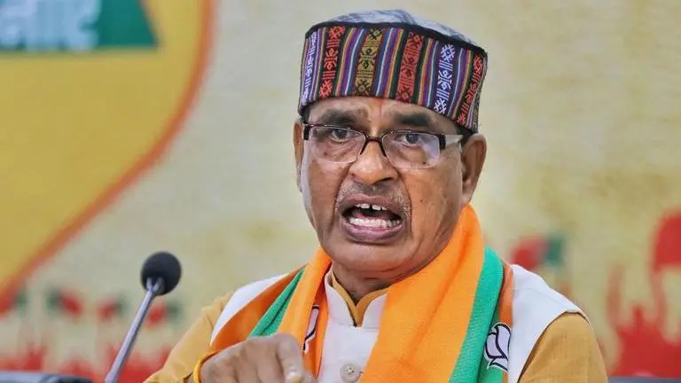 MP CM Shivraj Singh Chouhan greets Lata Mangeshkar on her birthday Shivraj Singh Chouhan